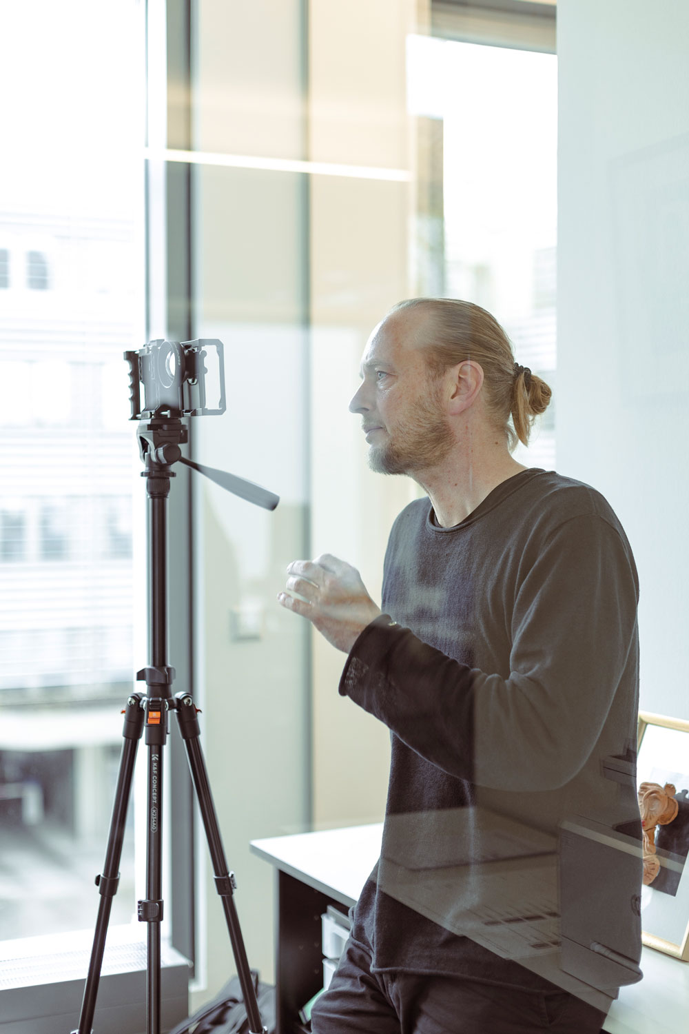 Hannes Weikert bei der Videoproduktion